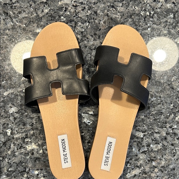 Steve Madden Black Leather Slide Sandals - Picture 1 of 2